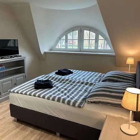 Feriehus Idyllisches Reethaus In Strandnaehe Mit Comfort Fuhlendorf (Mecklenburg-Vorpommern)