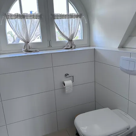 Idyllisches Reethaus In Strandnaehe Mit Comfort 펜션 *